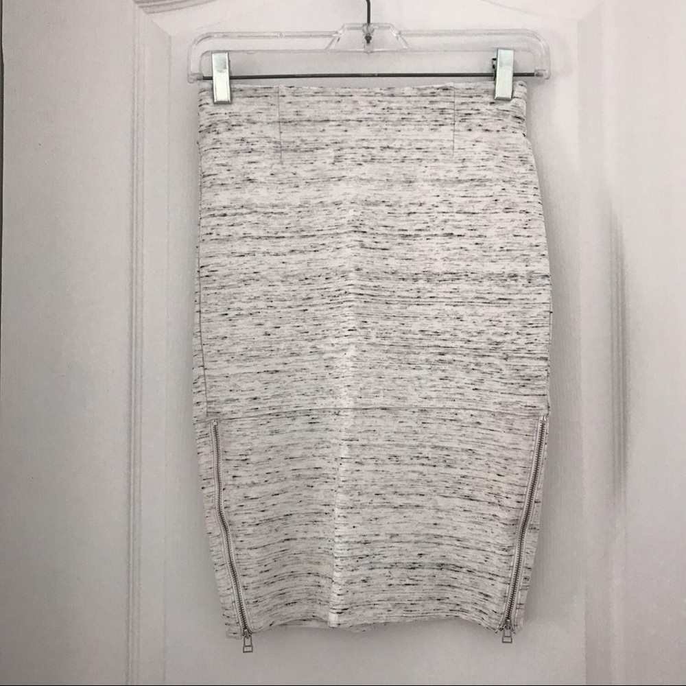 WILFRED by ARITZIA | High Rise Pencil Skirt - Picture 1 of 4